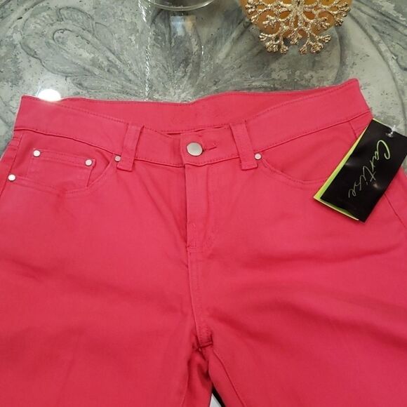 CARTISE New Fucsia Color Jeans - Picture 2 of 5